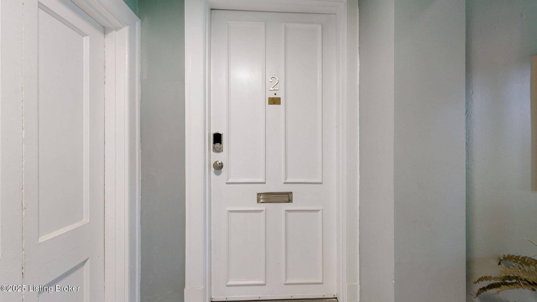 1411 Saint James Ct APT 2