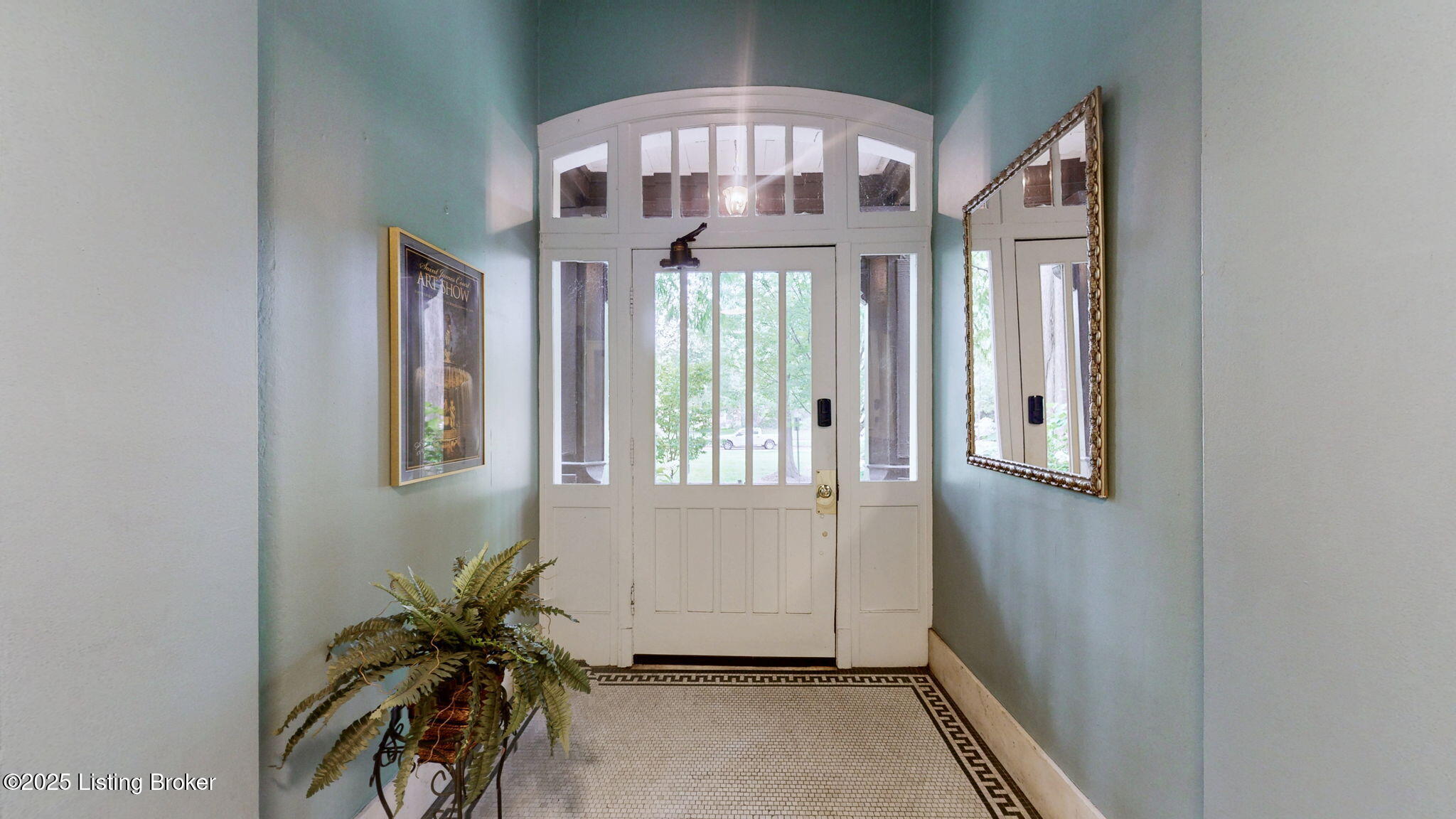 1411 Saint James Ct APT 2