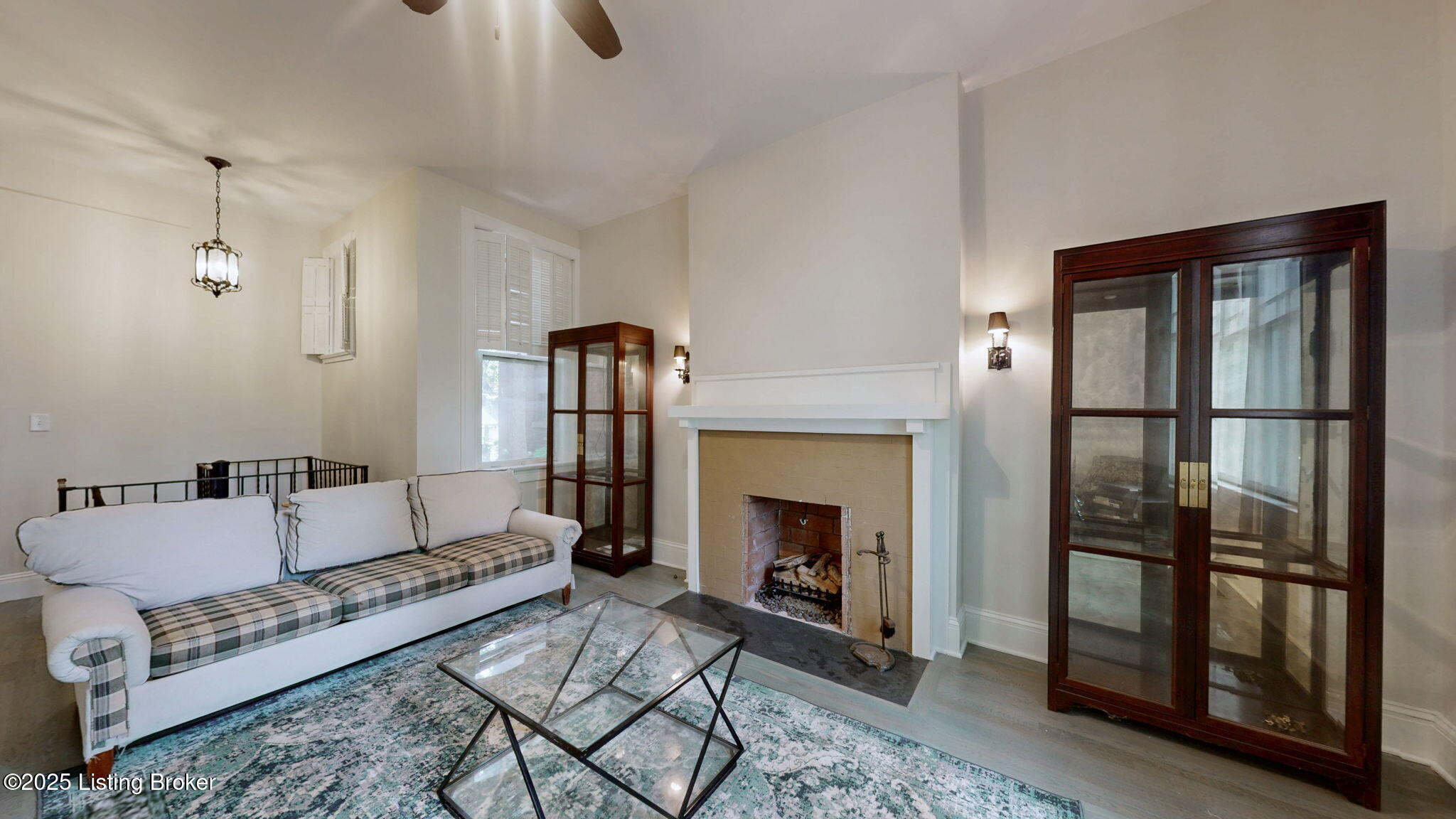 1411 Saint James Ct APT 2