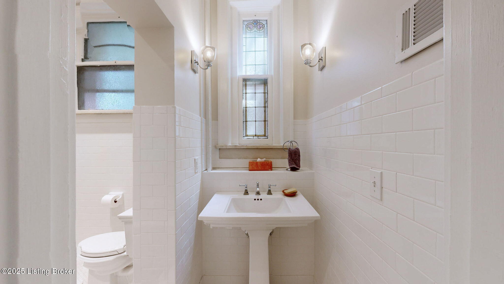 1411 Saint James Ct APT 2