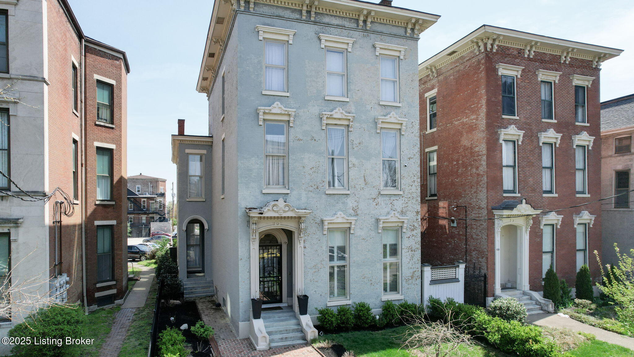 1031 S 4th St