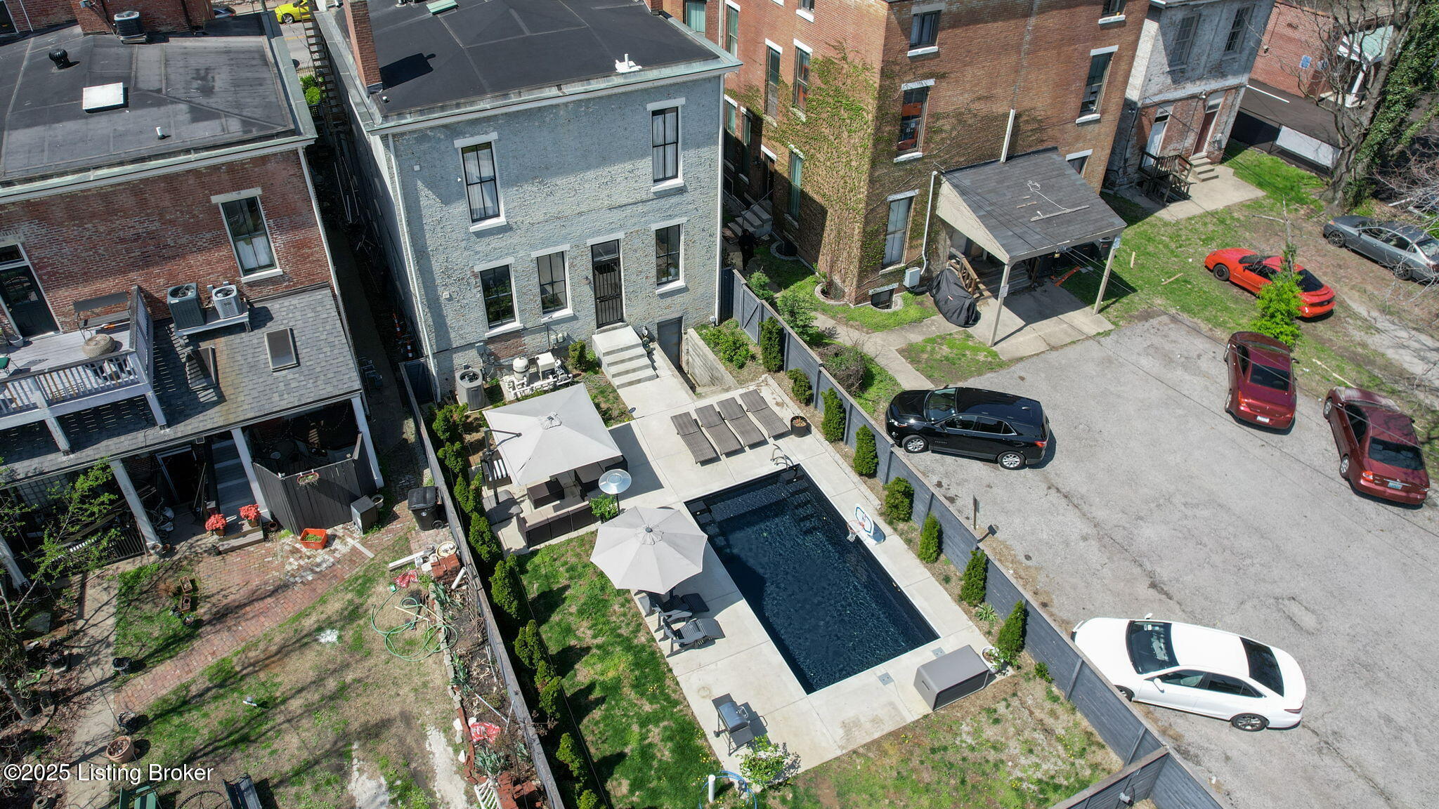 1031 S 4th St