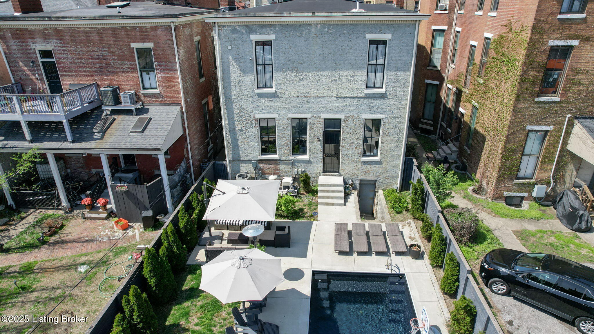 1031 S 4th St