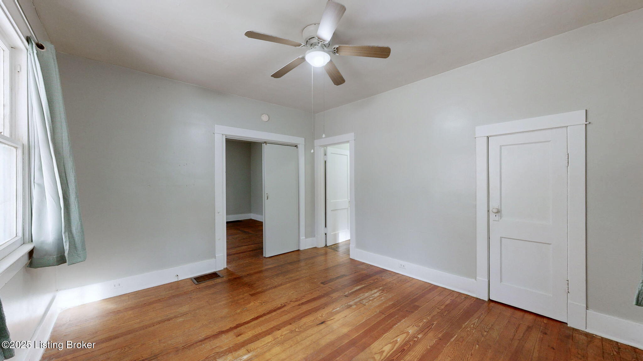 1034 Dixon Ave