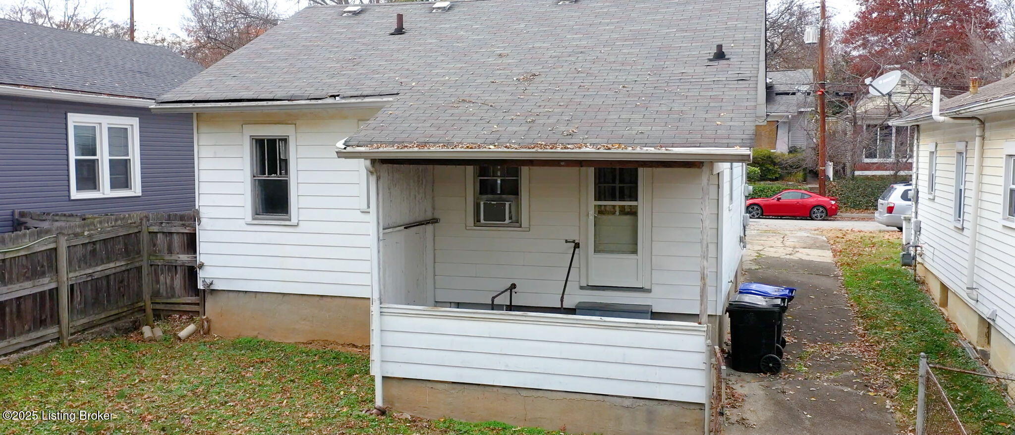 1034 Dixon Ave