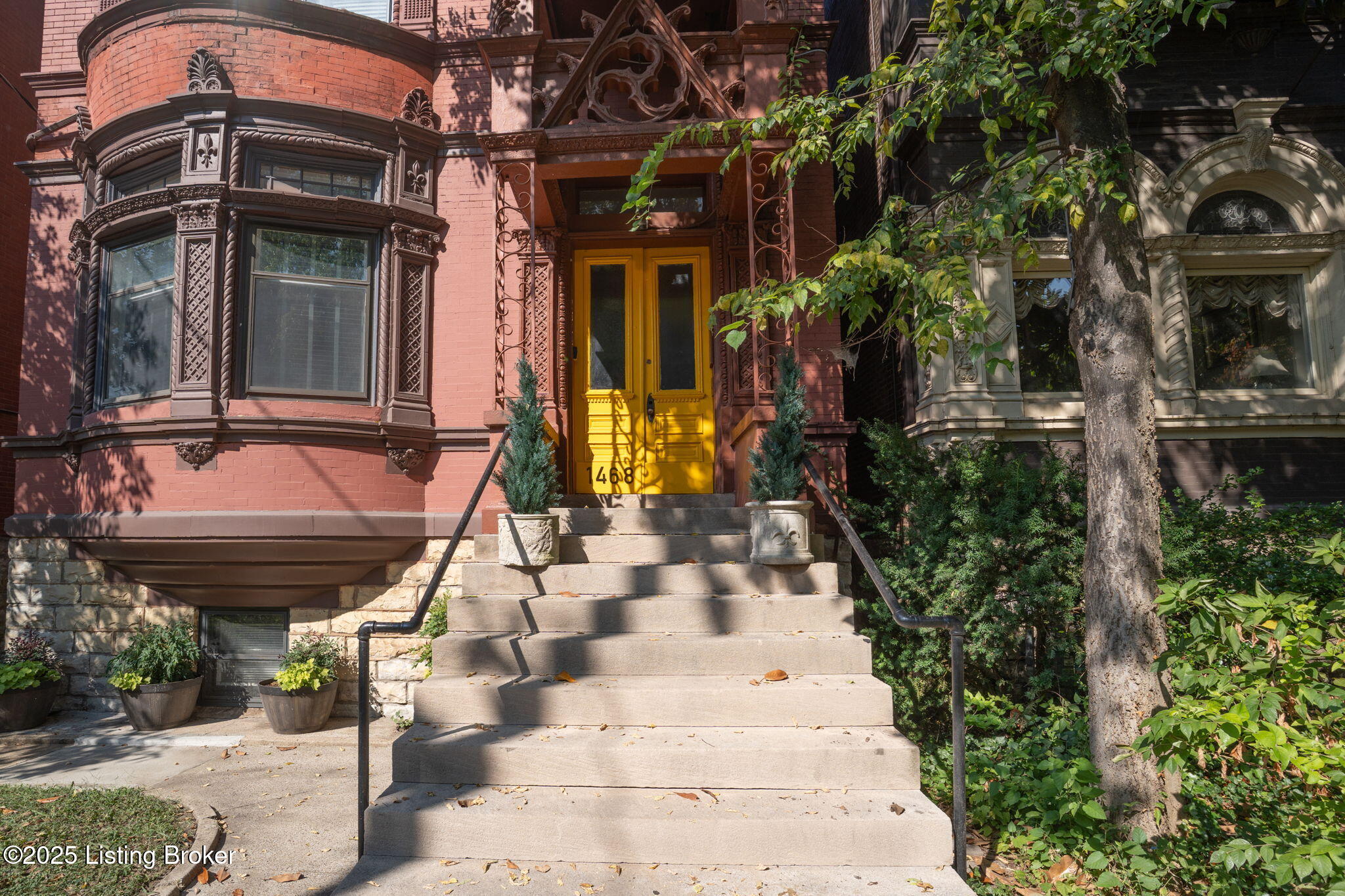 1468 S 4th St