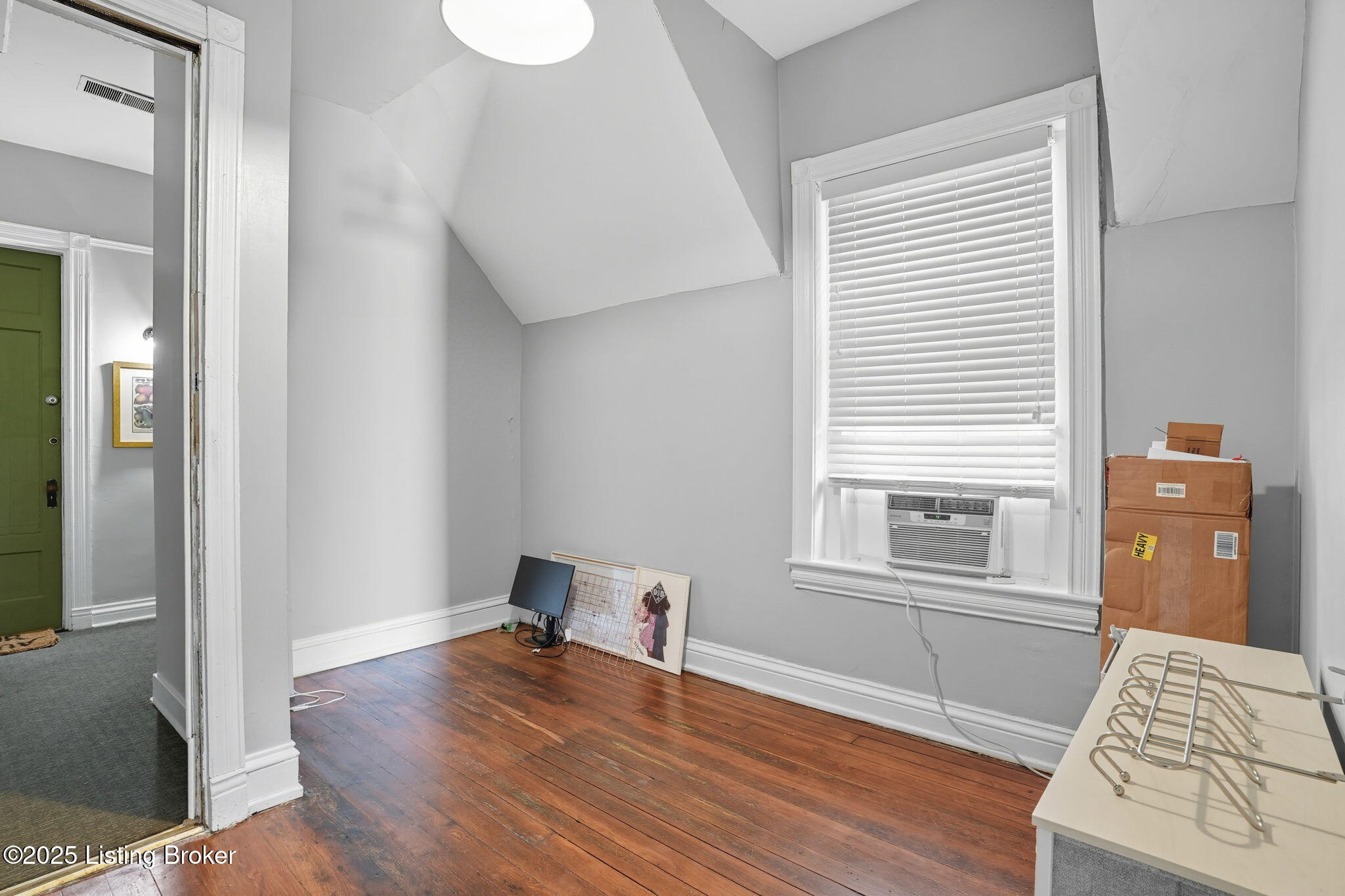 1468 S 4th St