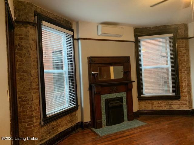 1468 S 4th St