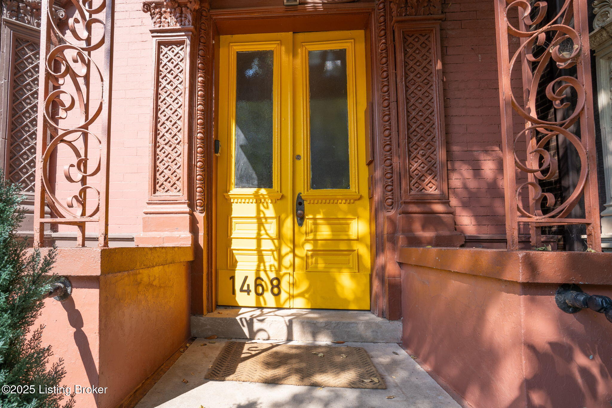 1468 S 4th St