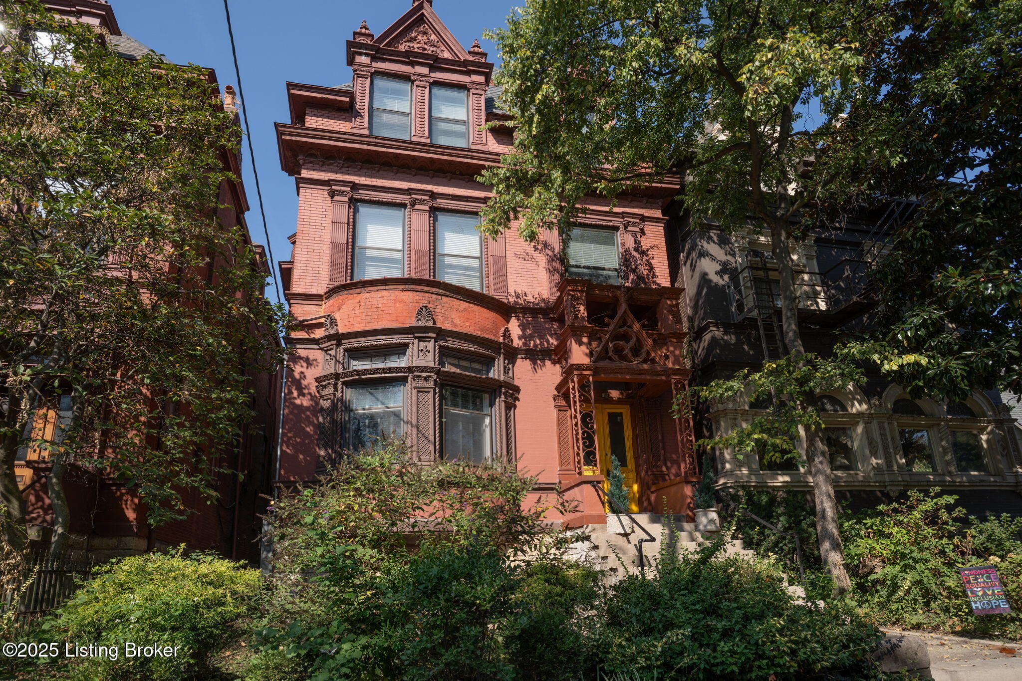 1468 S 4th St