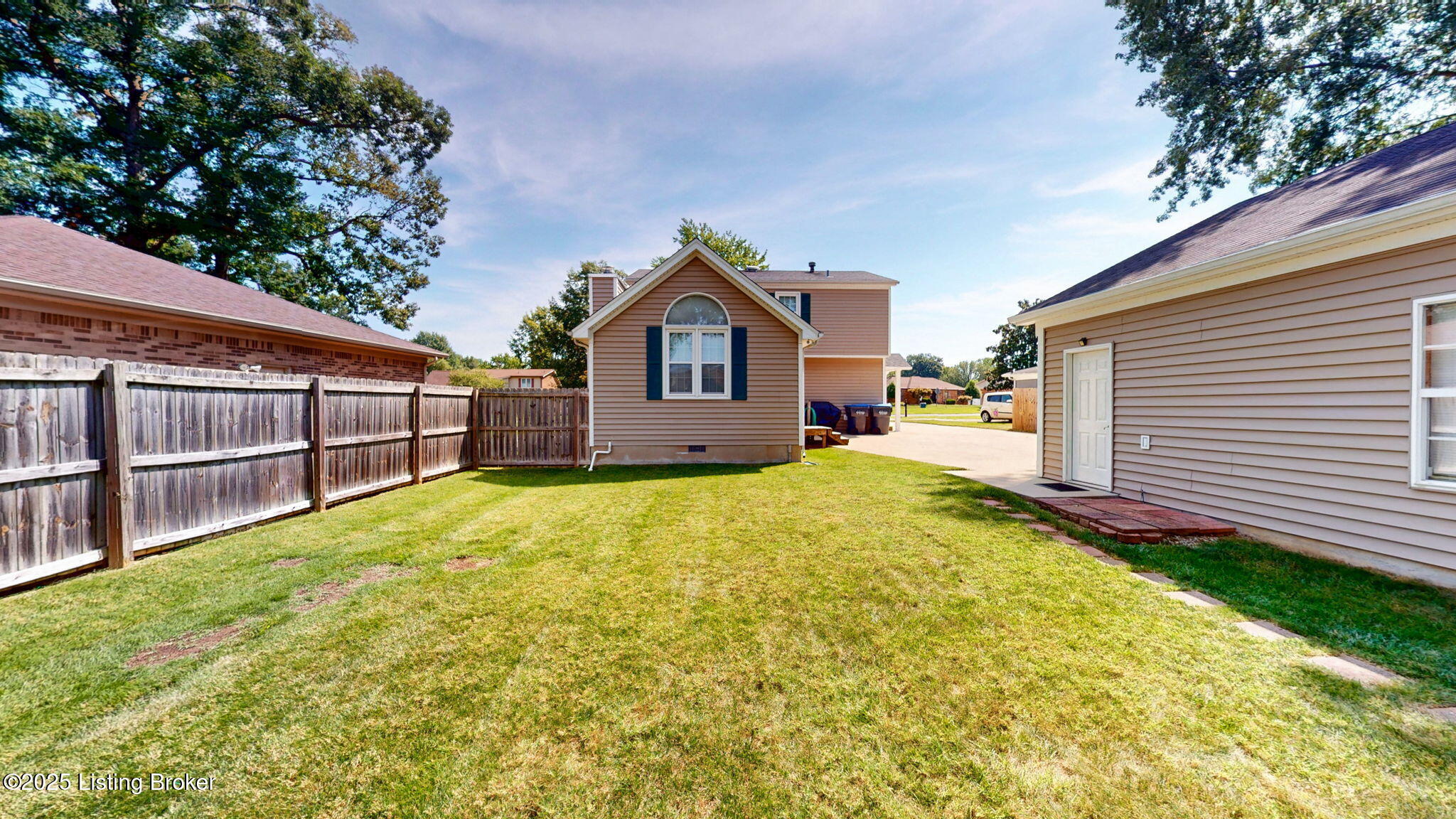 7804 Apple Valley Dr