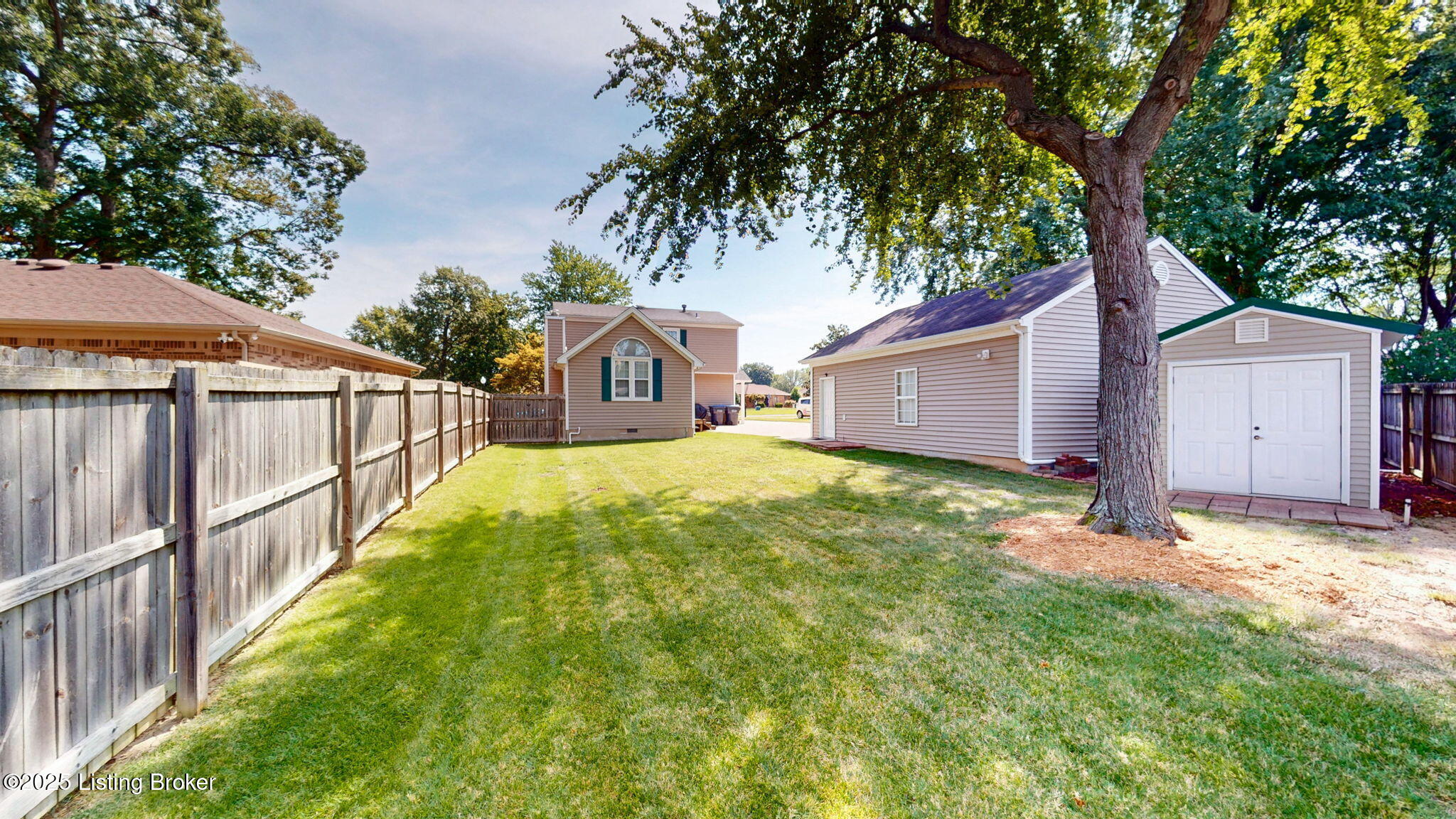 7804 Apple Valley Dr