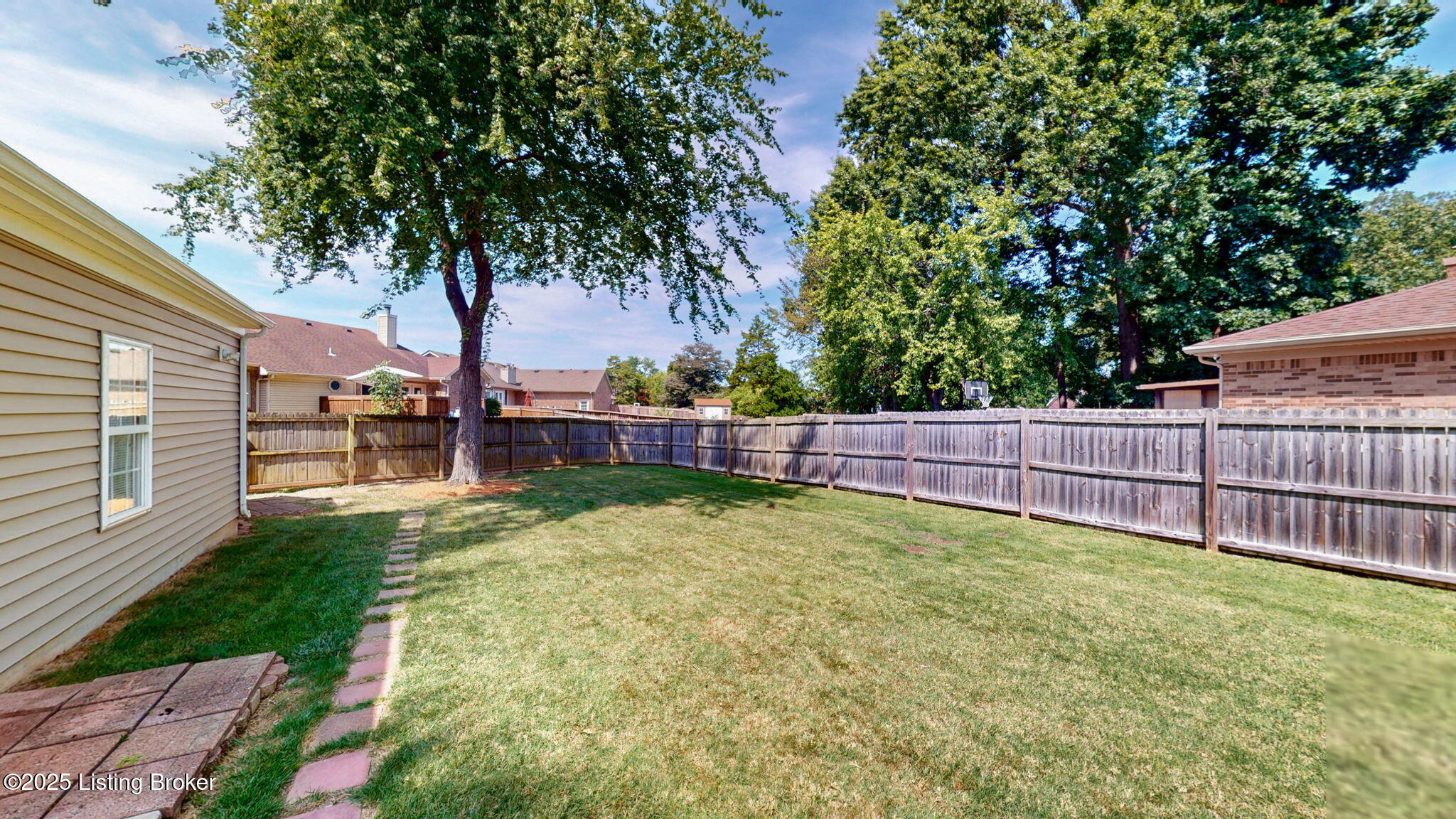 7804 Apple Valley Dr