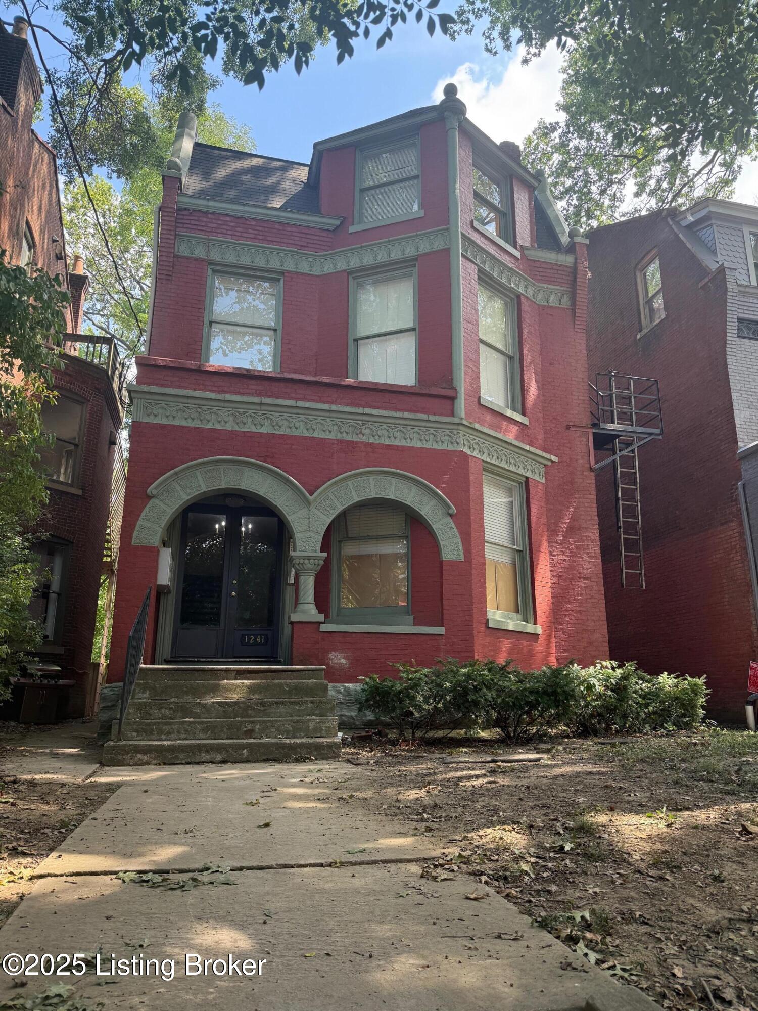 1241 S 1st St
