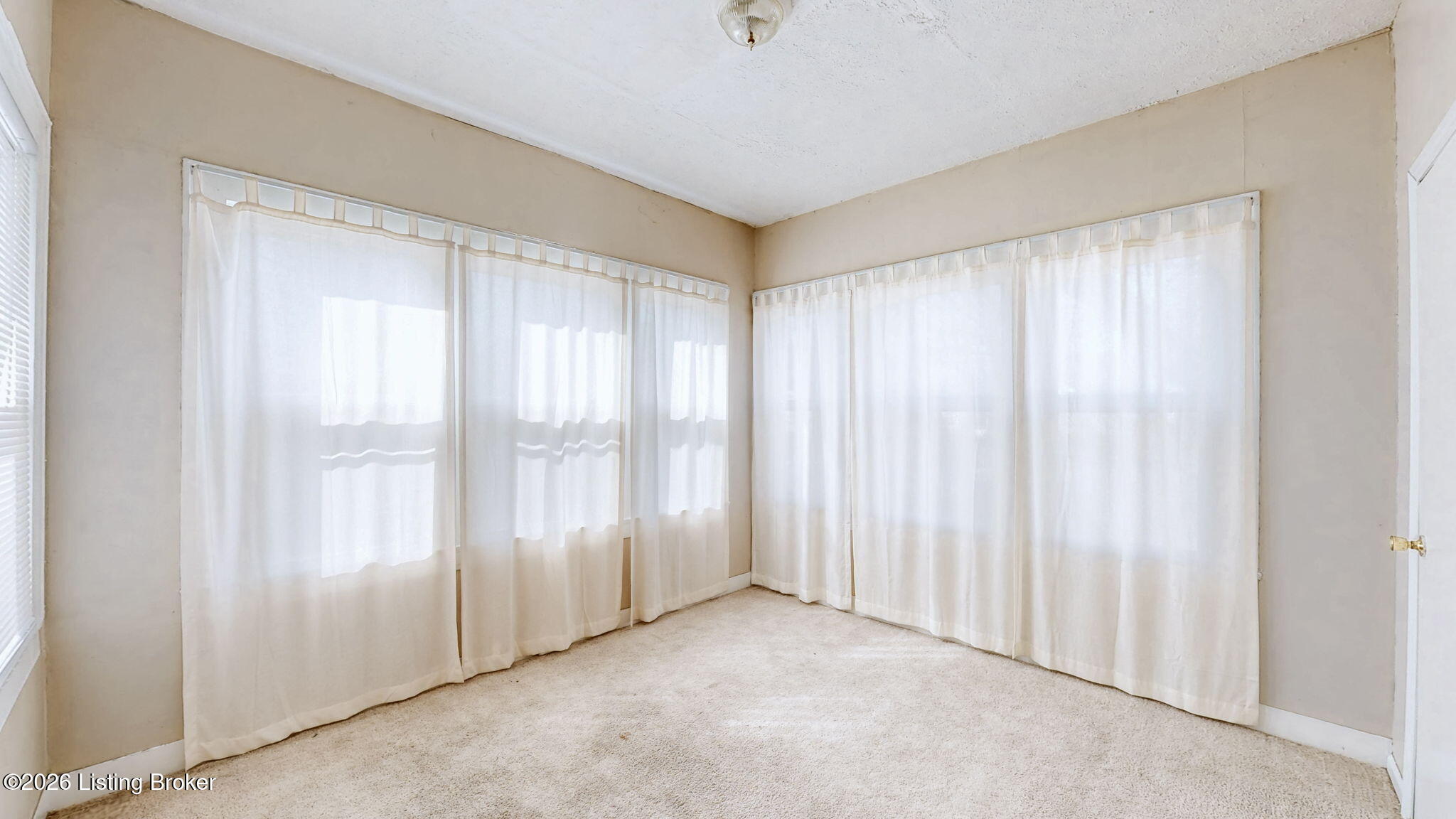 2101 Saint Xavier St