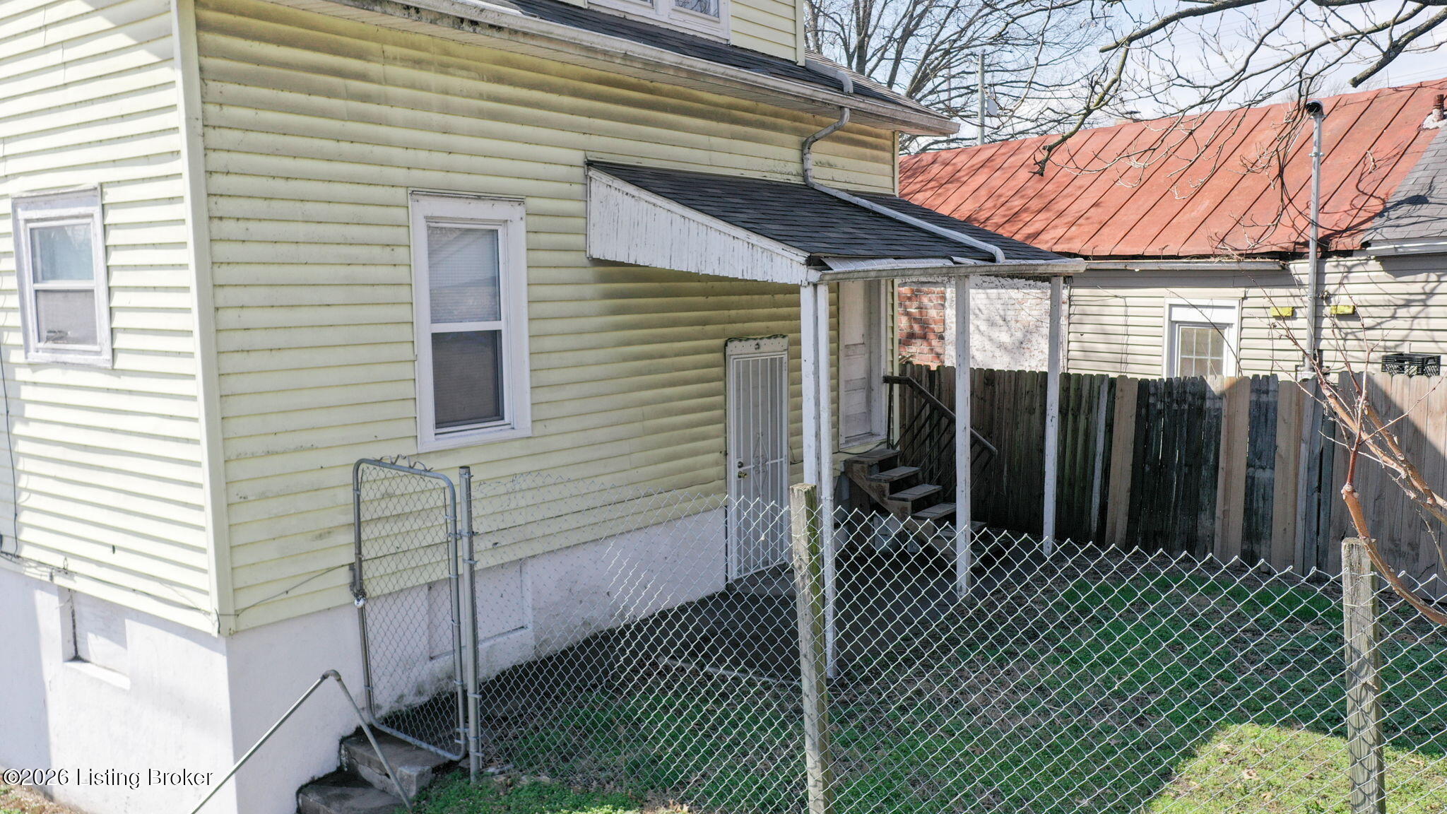 2101 Saint Xavier St