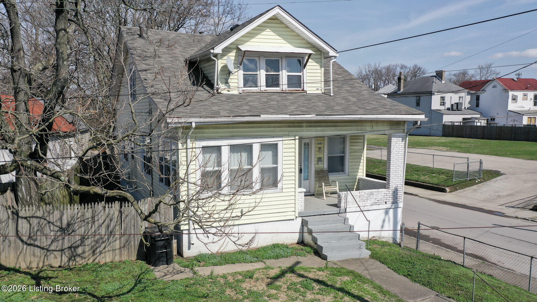 2101 Saint Xavier St
