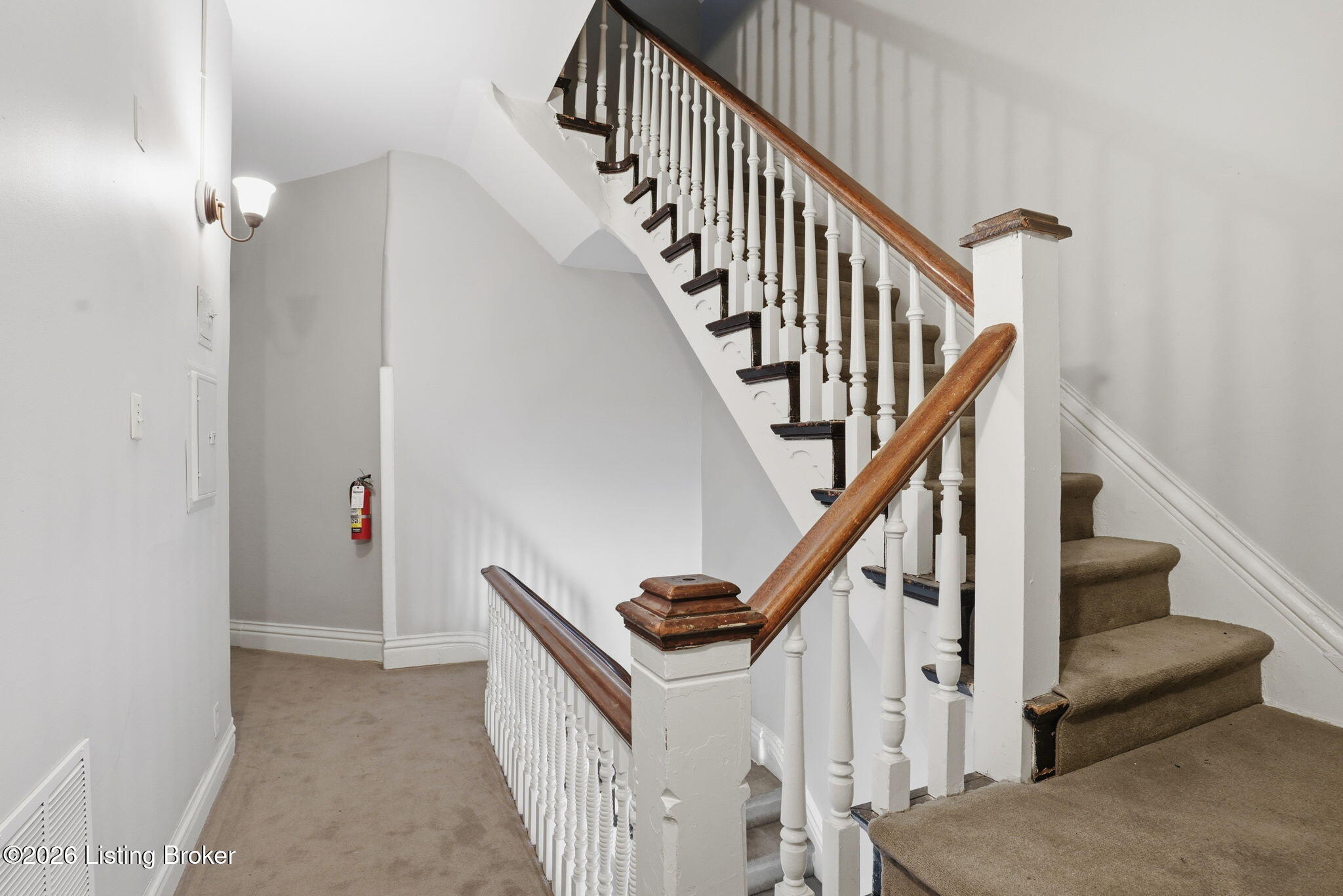 1456 Saint James Ct