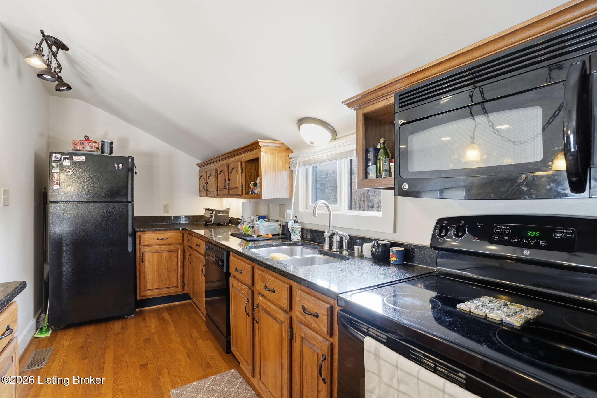 1456 Saint James Ct