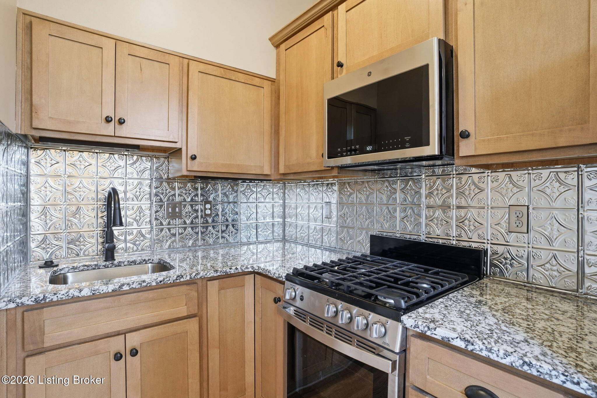 1456 Saint James Ct