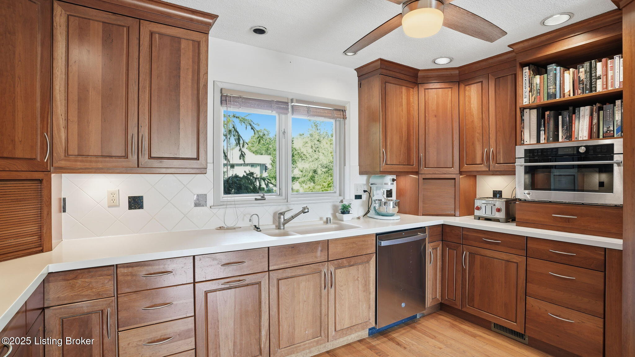 10804 Taylor Lake Rd