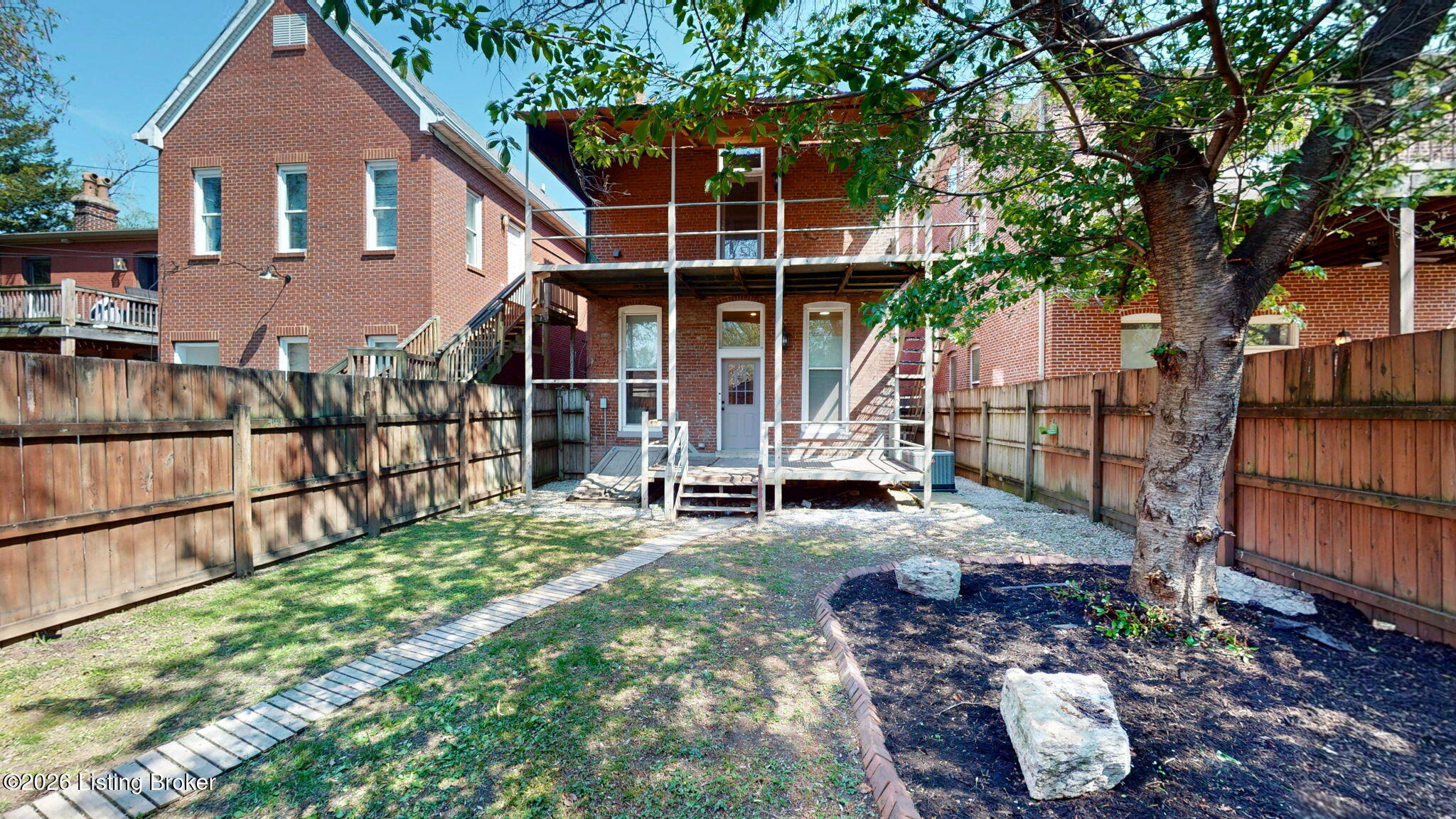 1036 S 6th St