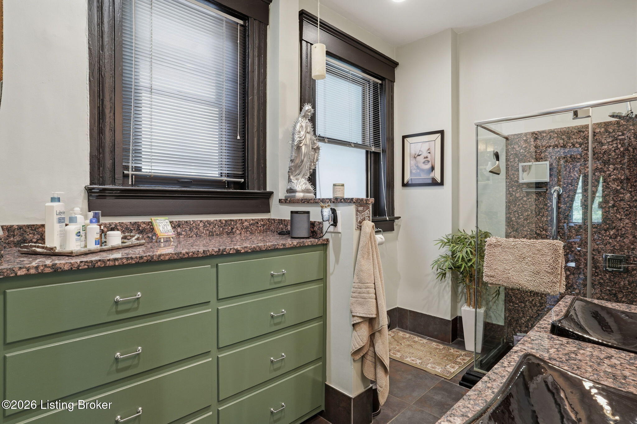 504 Belgravia Ct