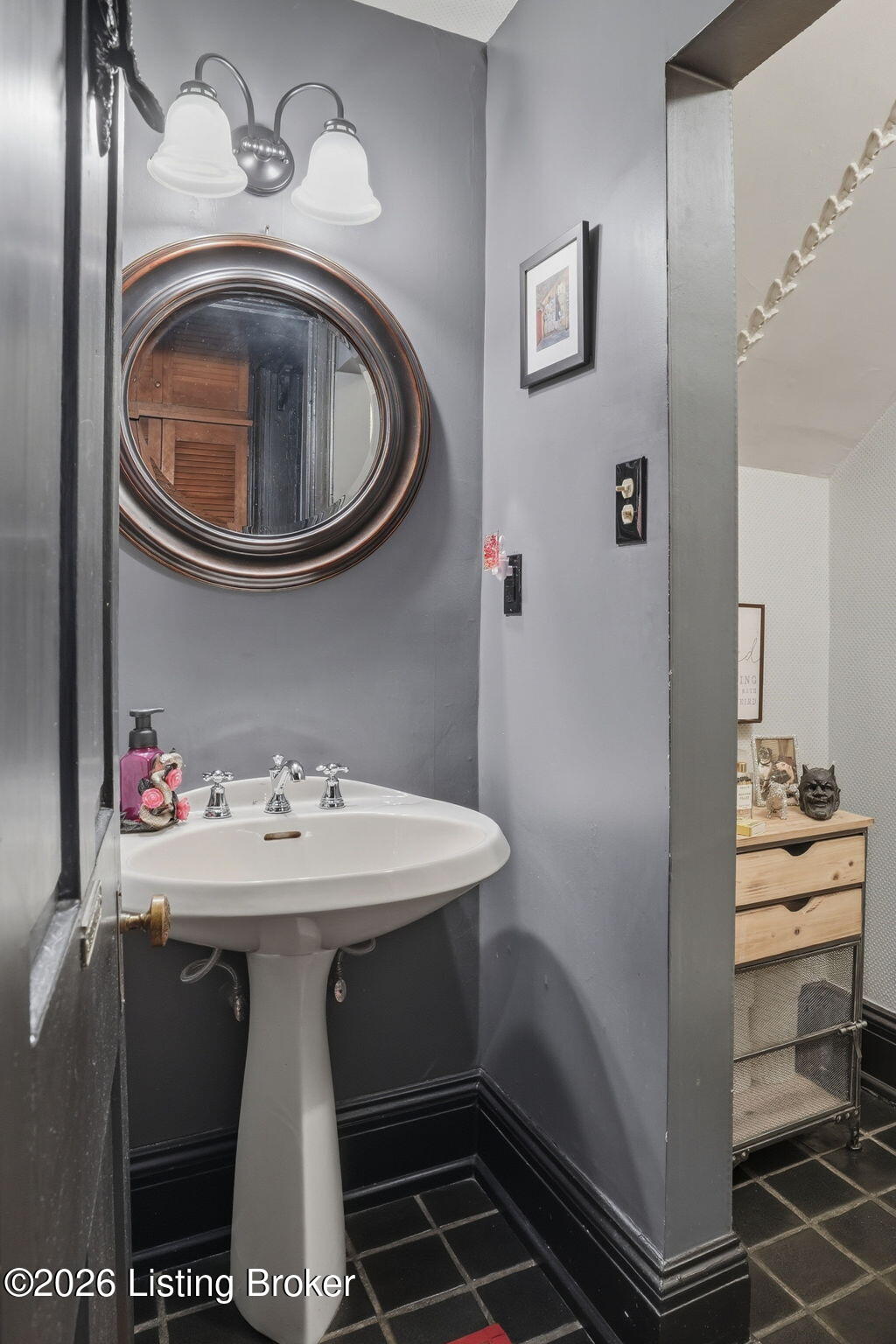 504 Belgravia Ct