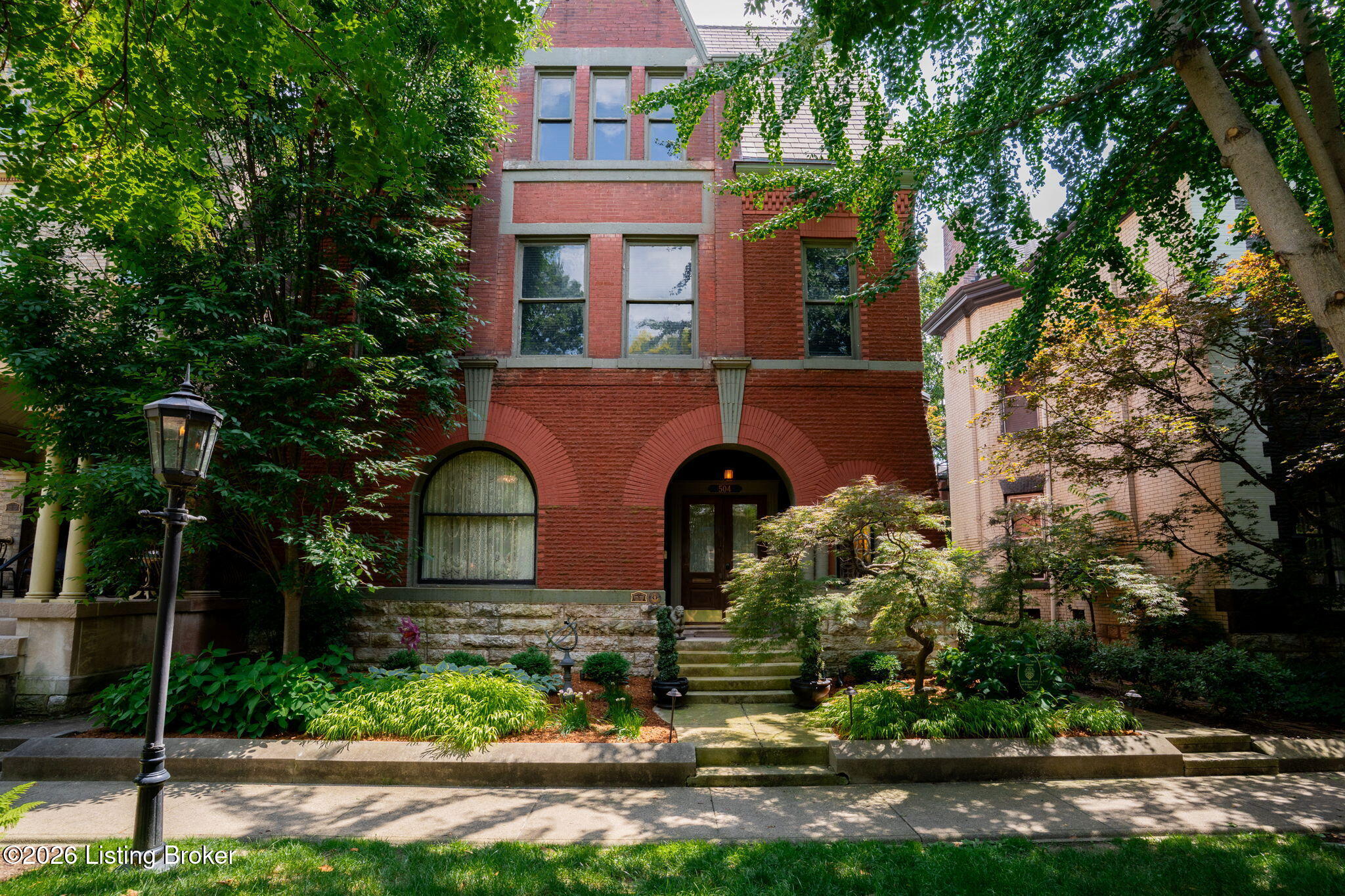 504 Belgravia Ct