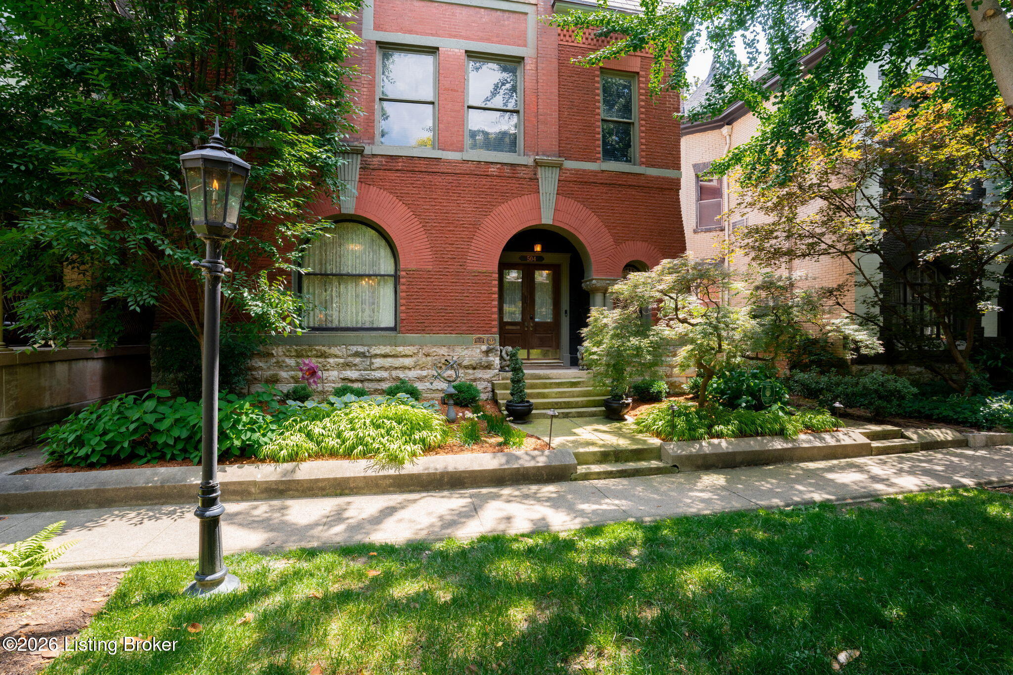 504 Belgravia Ct