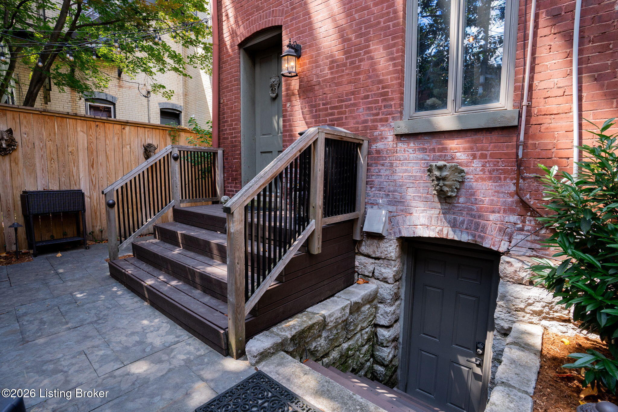 504 Belgravia Ct