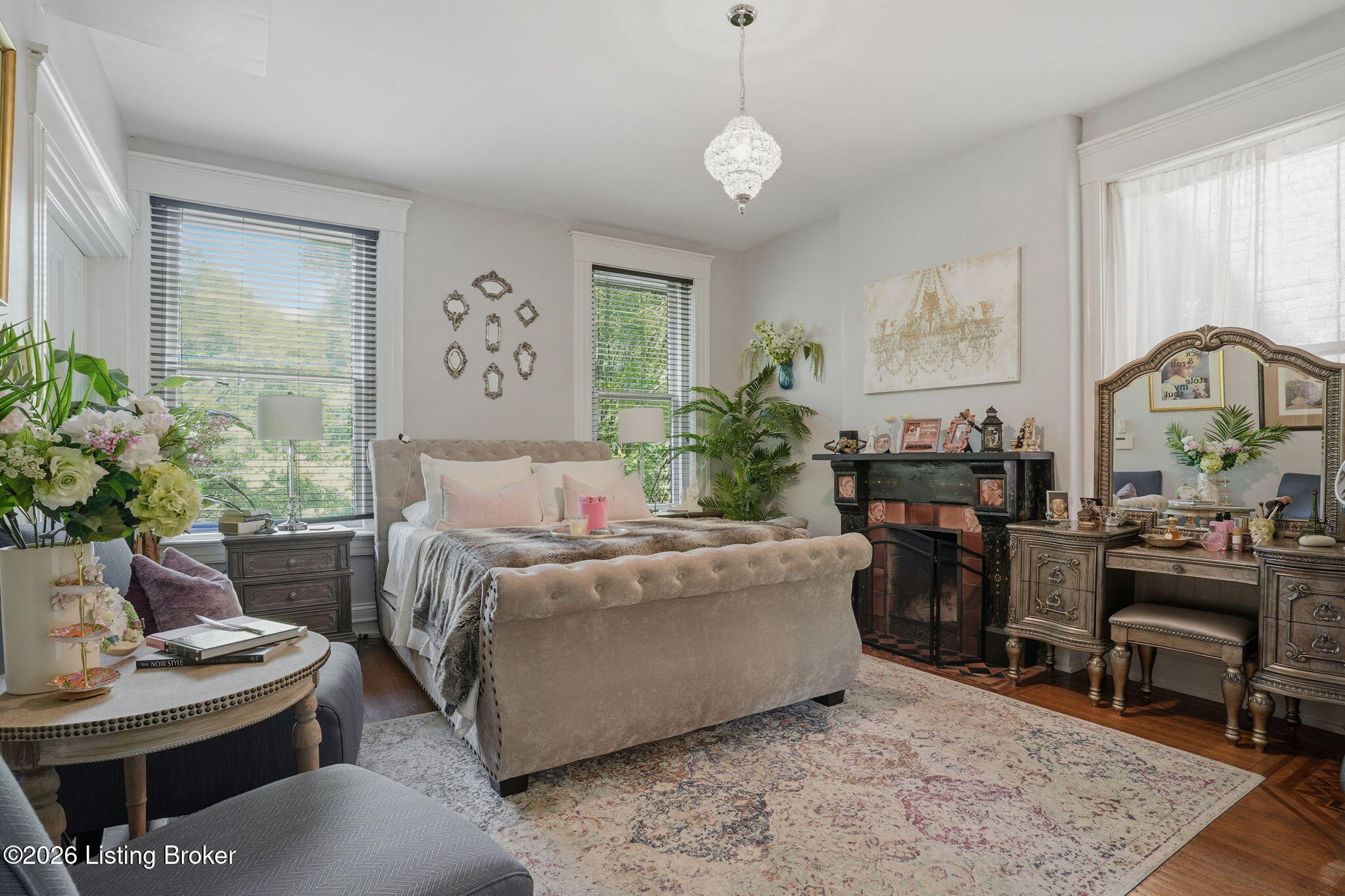 504 Belgravia Ct