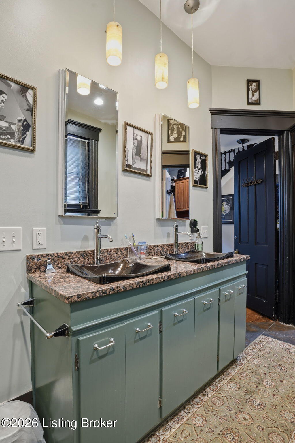 504 Belgravia Ct