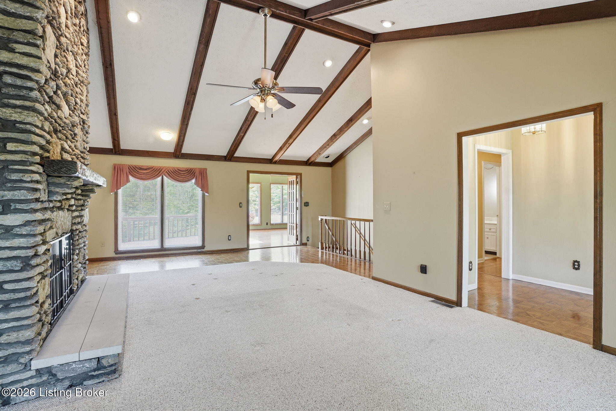 2711 Parkwood Rd