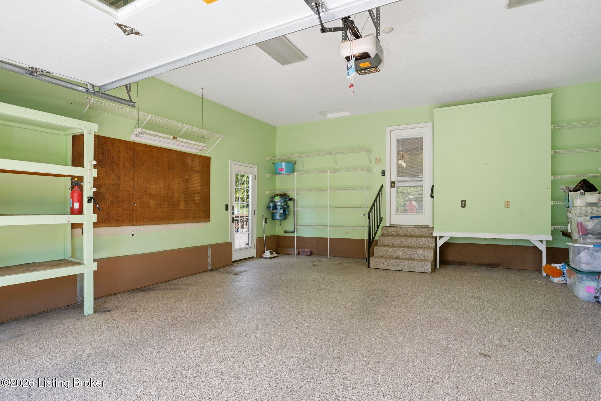 2711 Parkwood Rd