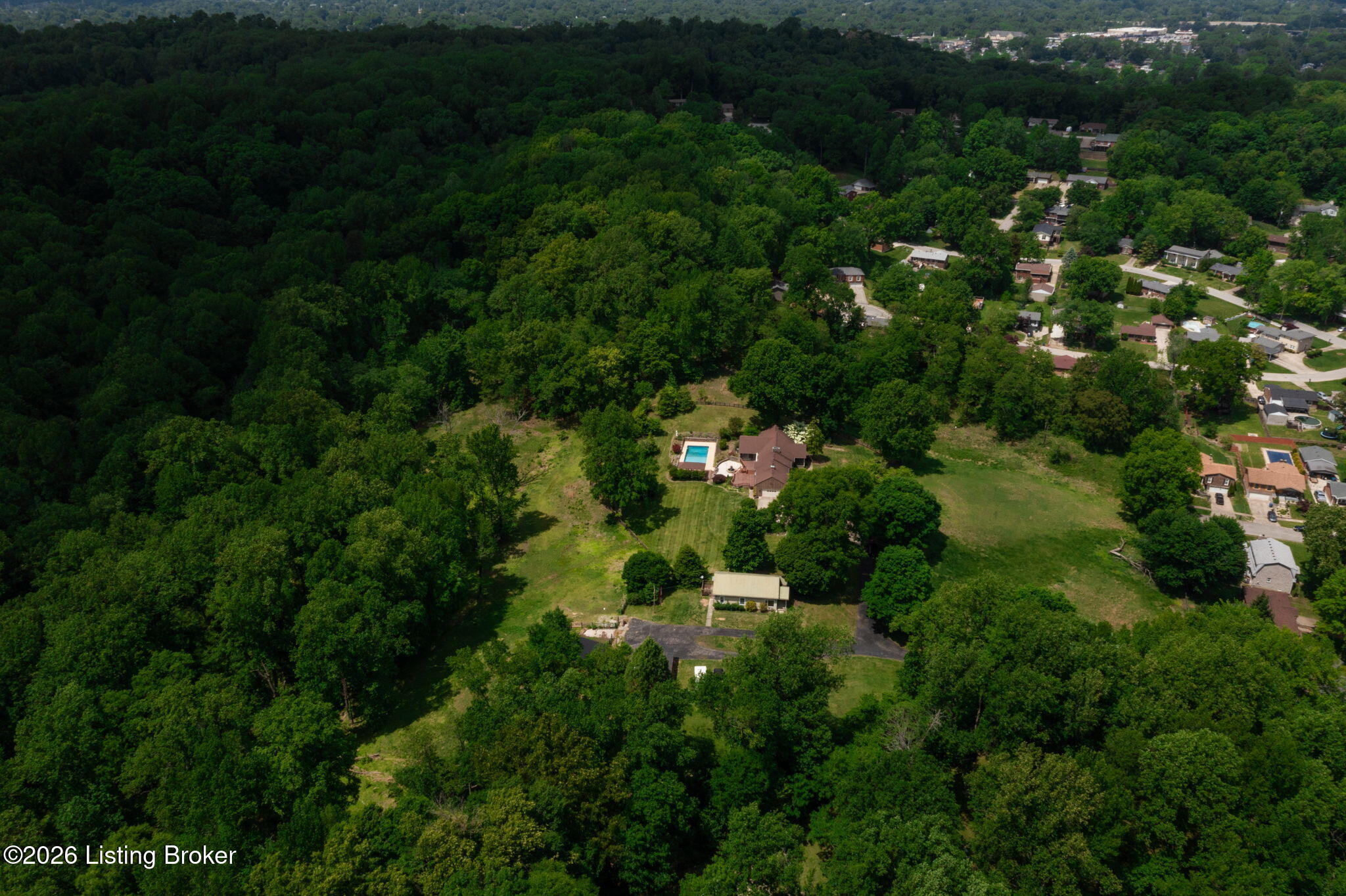 2711 Parkwood Rd