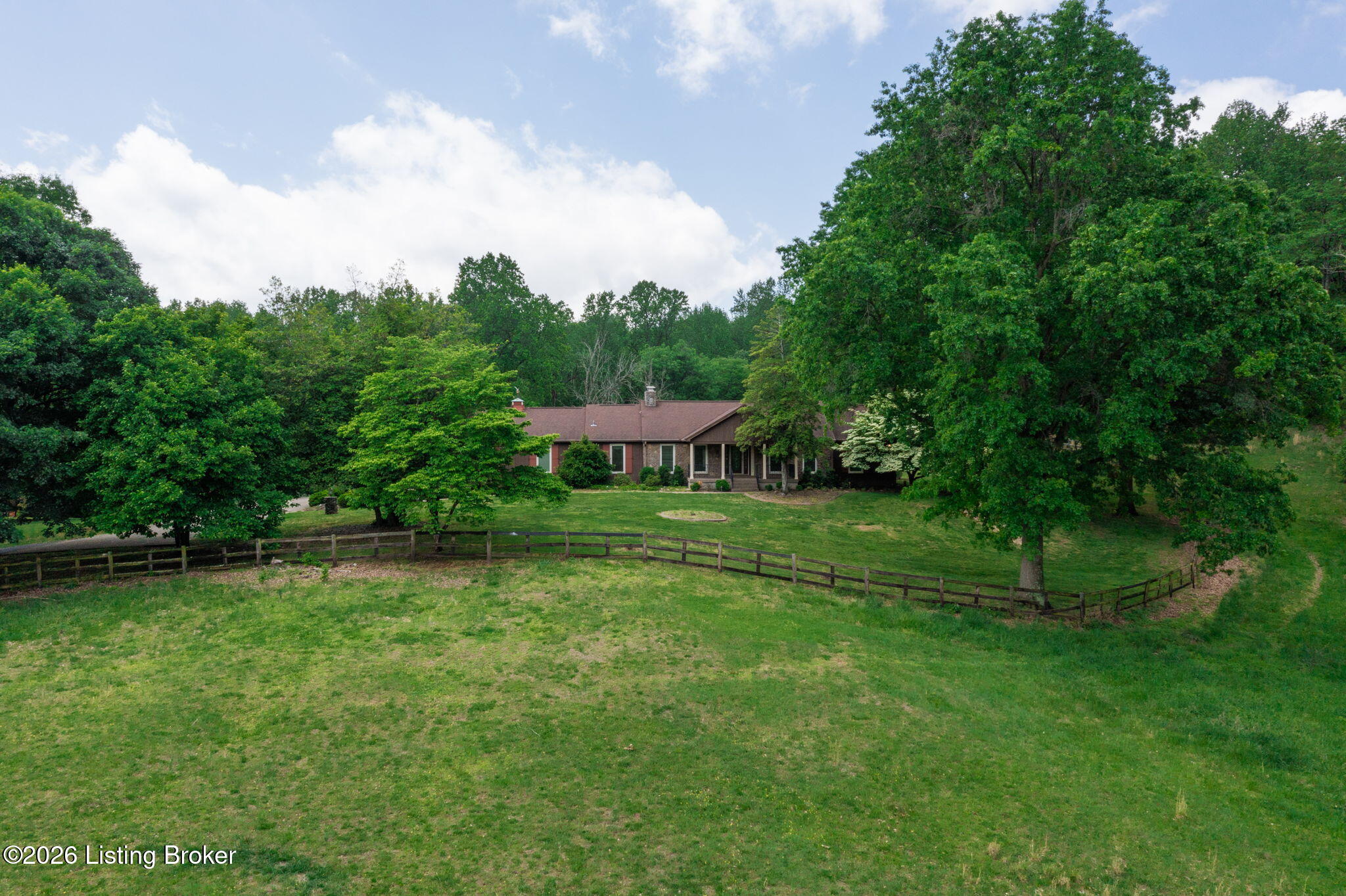 2711 Parkwood Rd