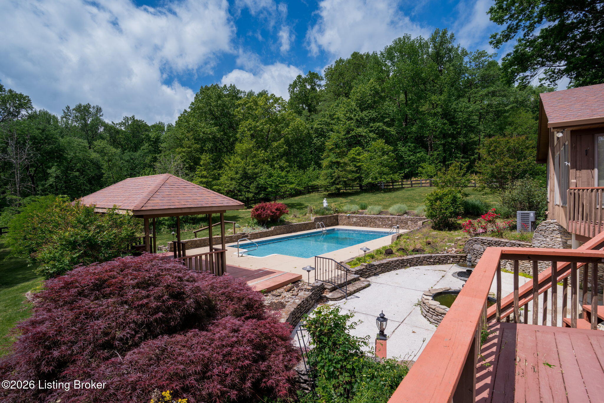 2711 Parkwood Rd