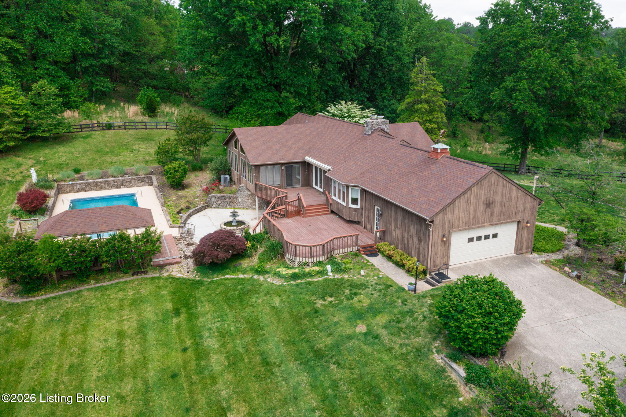 2711 Parkwood Rd
