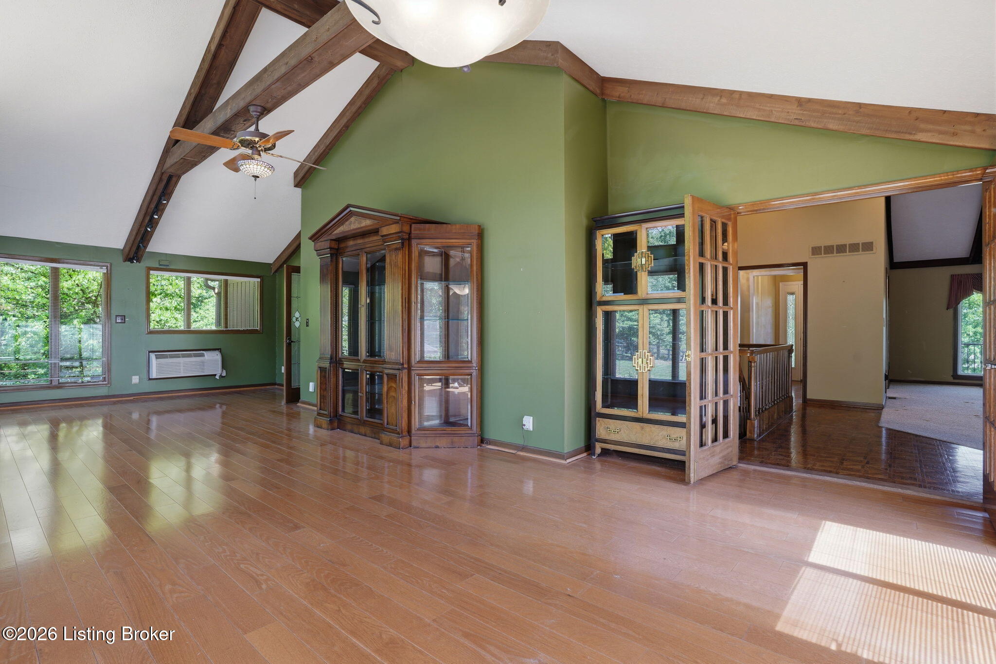 2711 Parkwood Rd