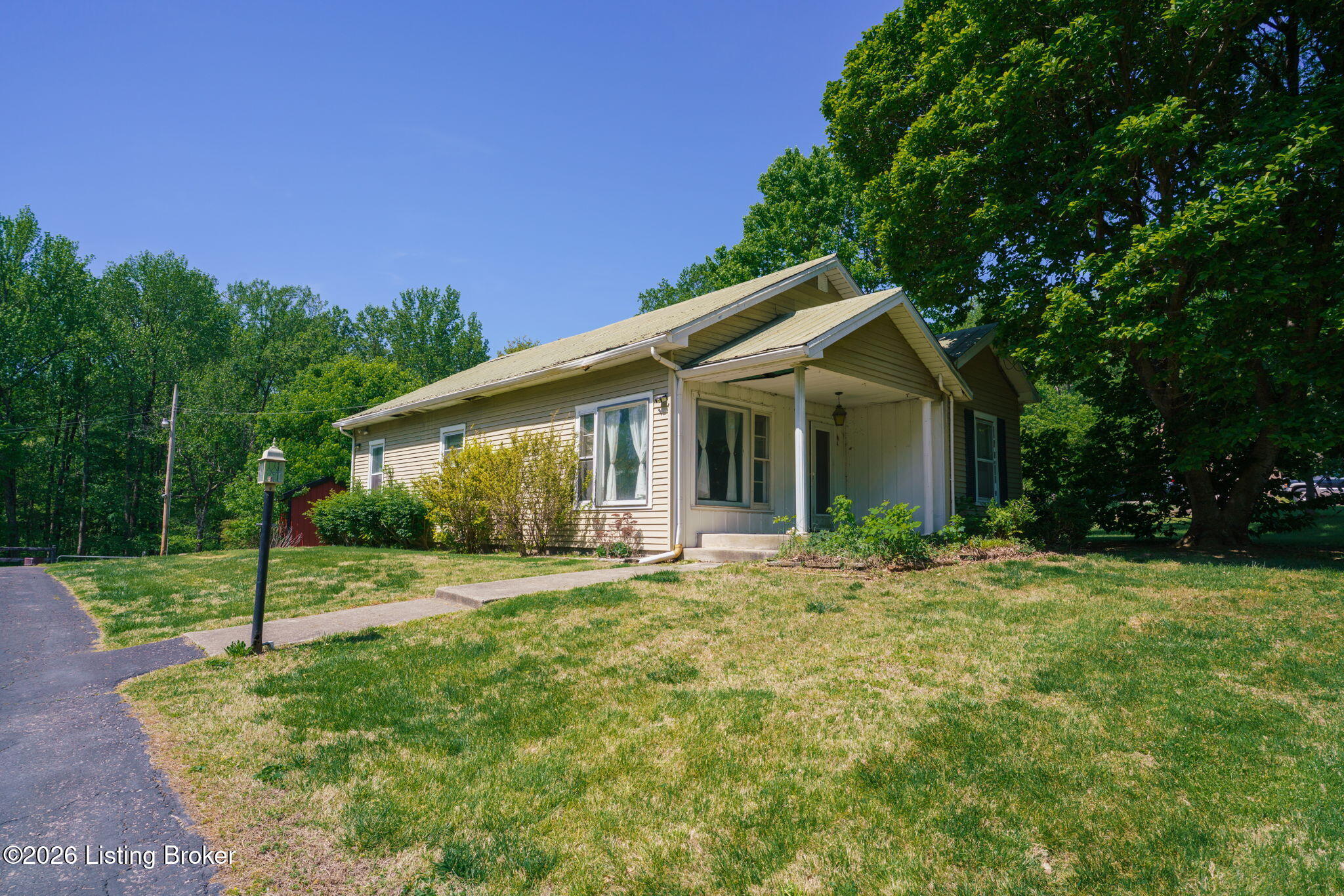 2711 Parkwood Rd