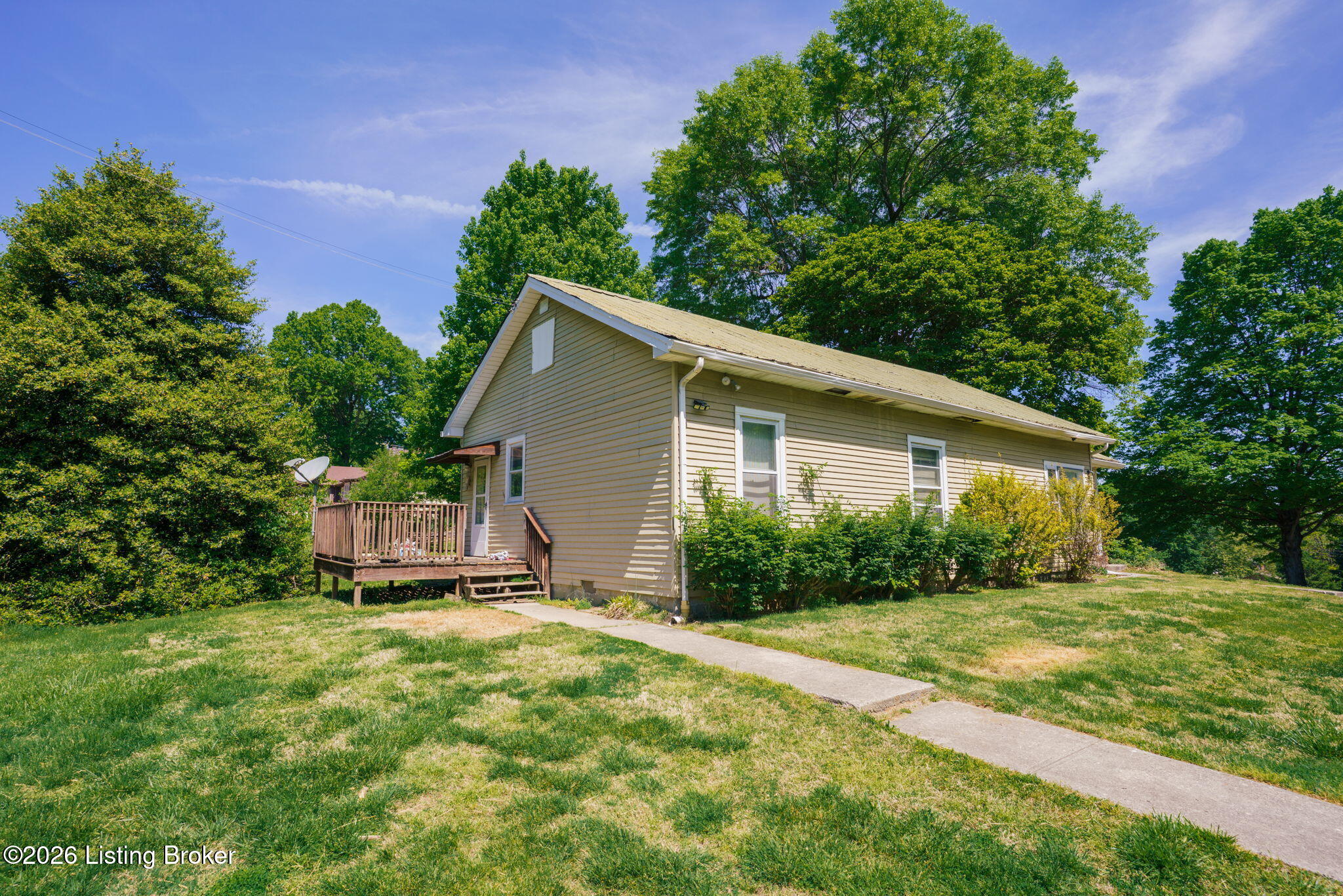 2711 Parkwood Rd