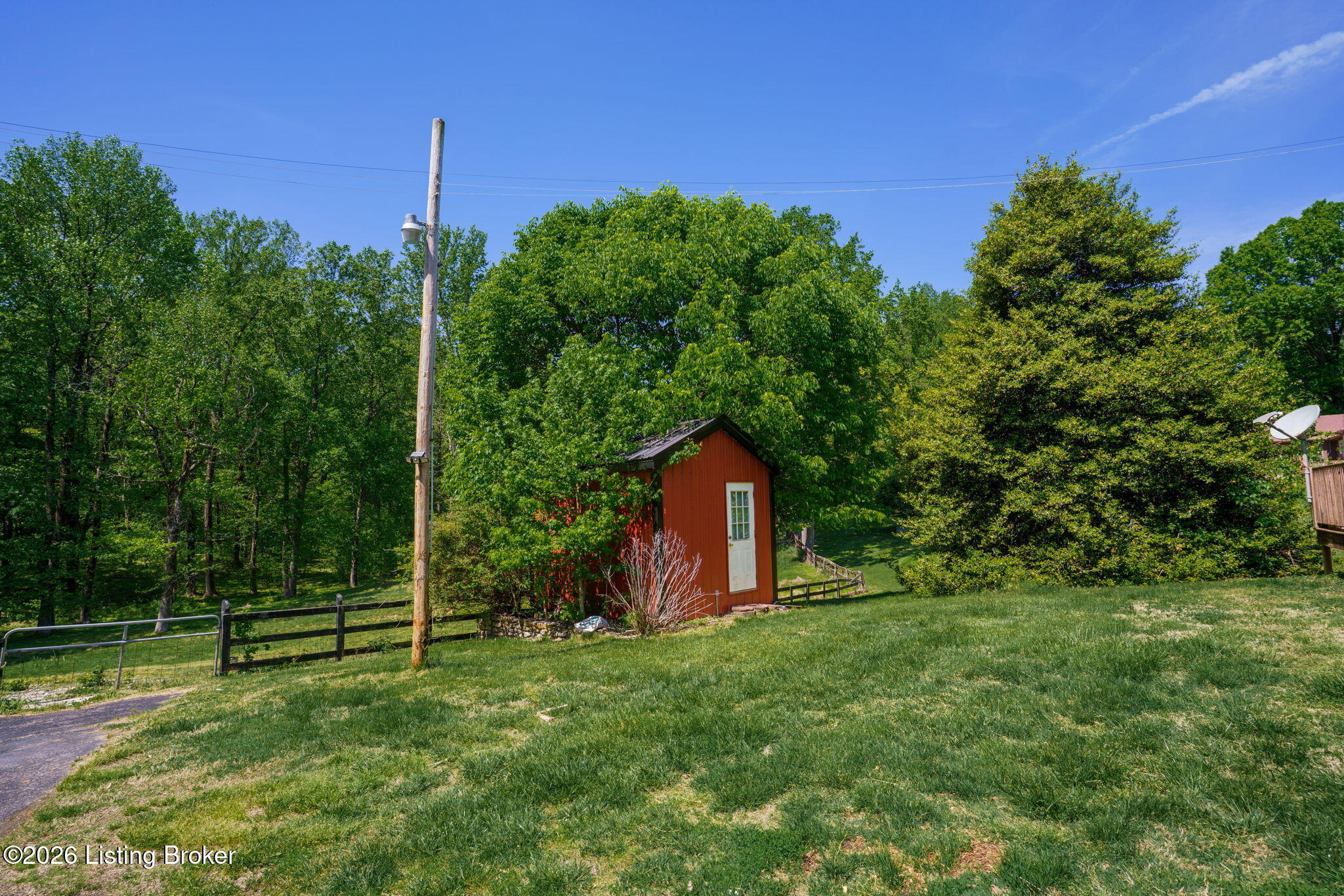 2711 Parkwood Rd