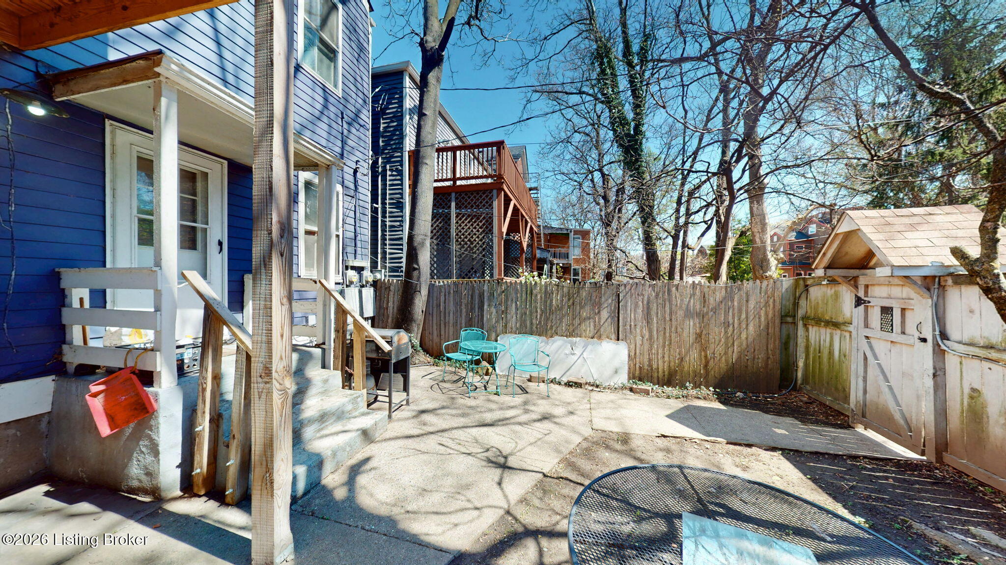 628 W Ormsby Ave