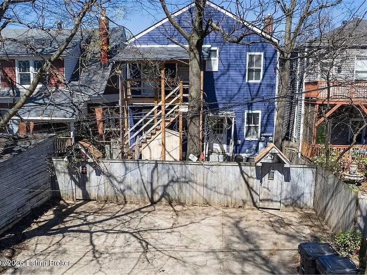 628 W Ormsby Ave