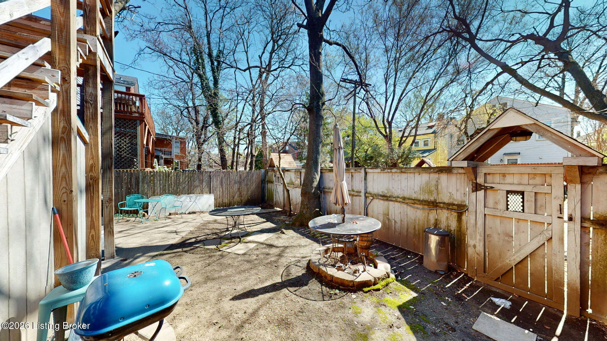 628 W Ormsby Ave