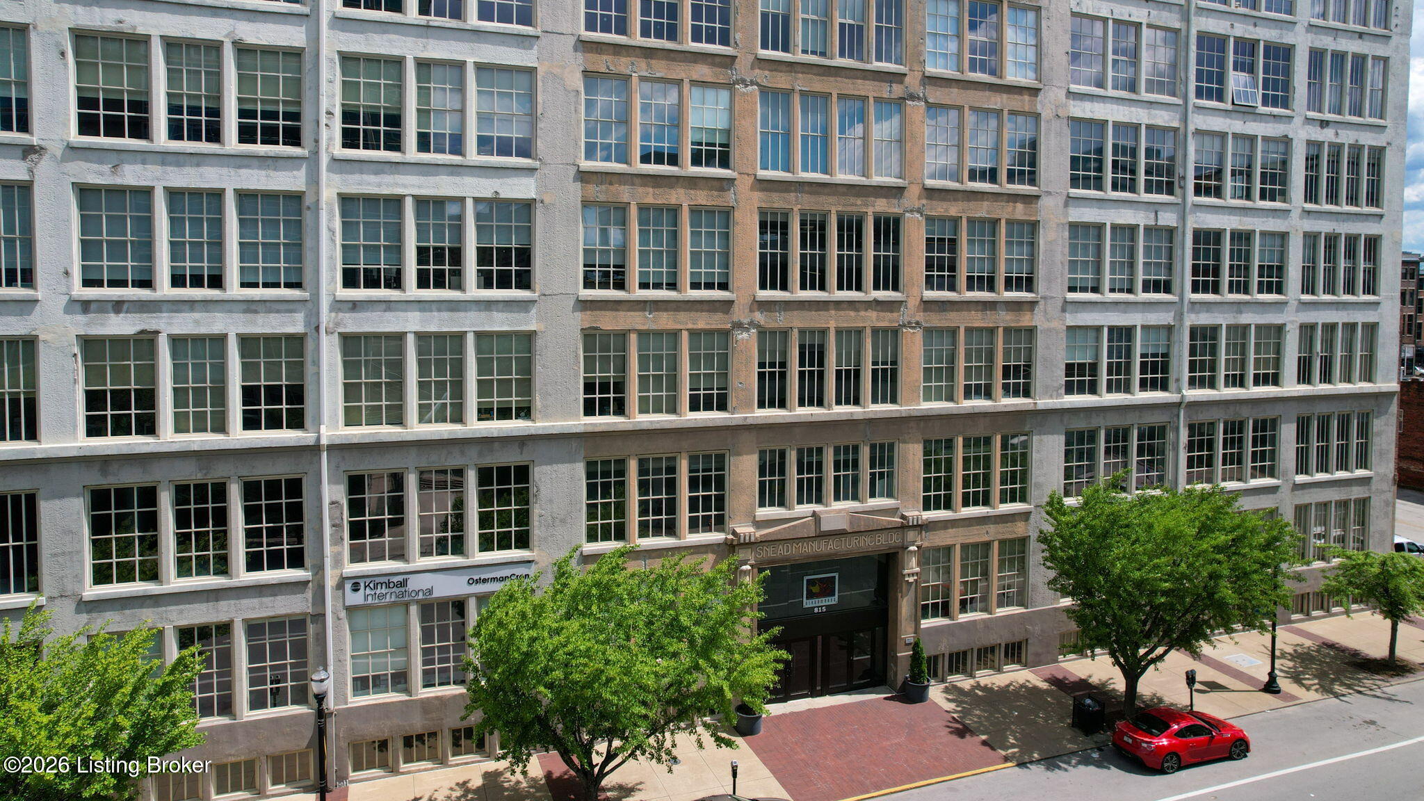 815 W Market St 711