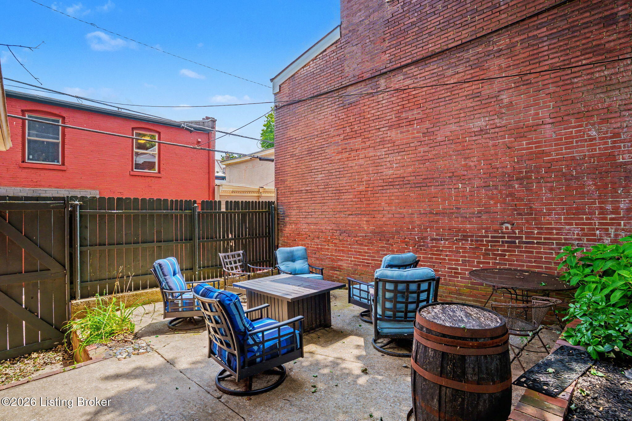 1375 S 4th St