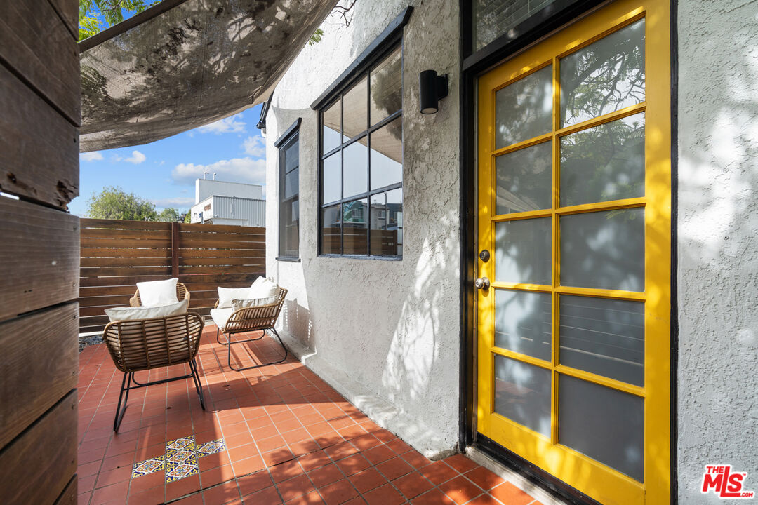 535 ROSE AVE