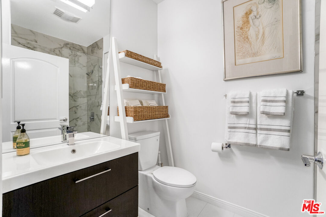 1706 Colby Ave Unit: 102